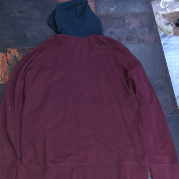 light weight hoodie - Picture 2 of 2